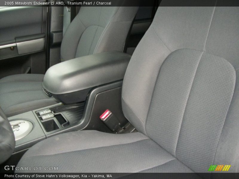 Titanium Pearl / Charcoal 2005 Mitsubishi Endeavor LS AWD