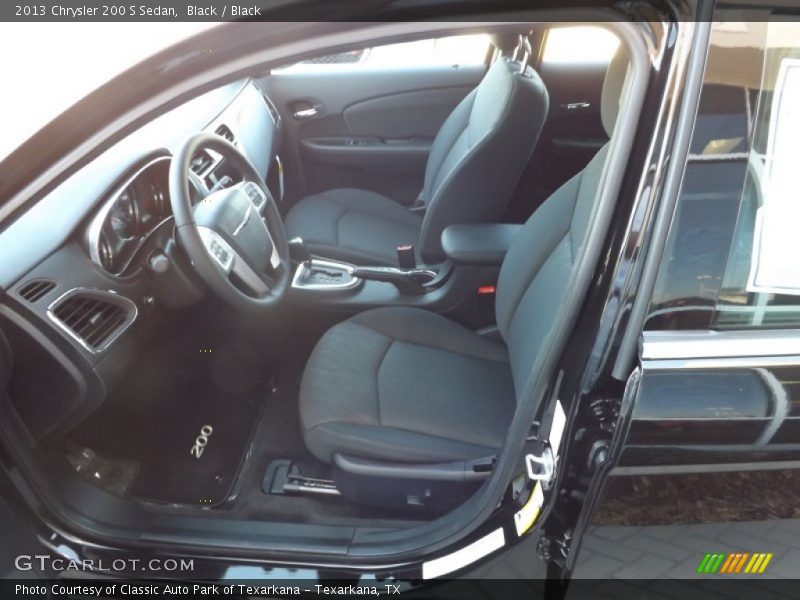 Black / Black 2013 Chrysler 200 S Sedan