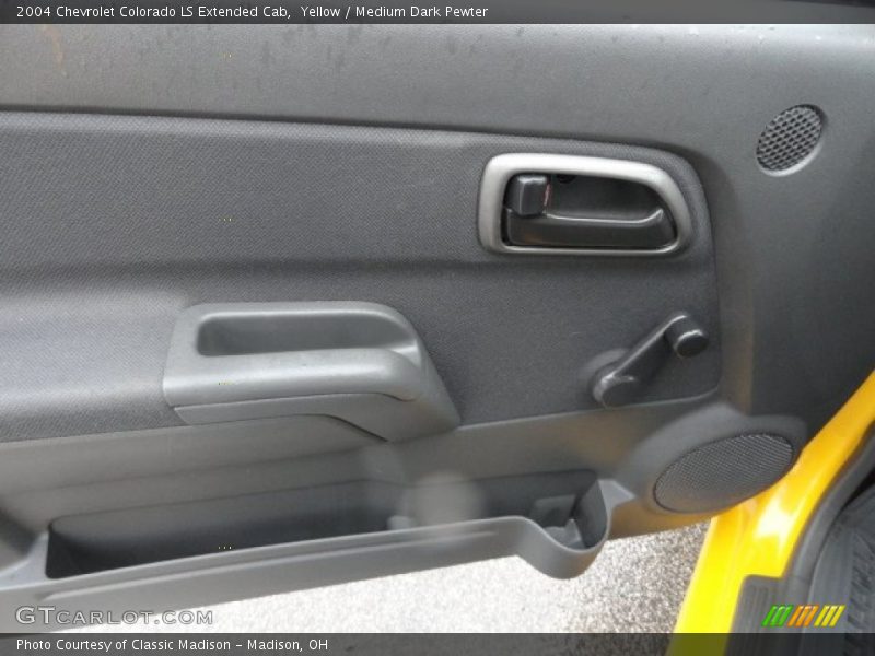 Yellow / Medium Dark Pewter 2004 Chevrolet Colorado LS Extended Cab