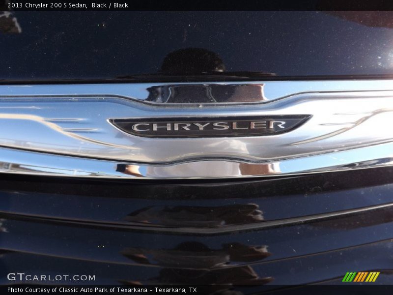 Black / Black 2013 Chrysler 200 S Sedan