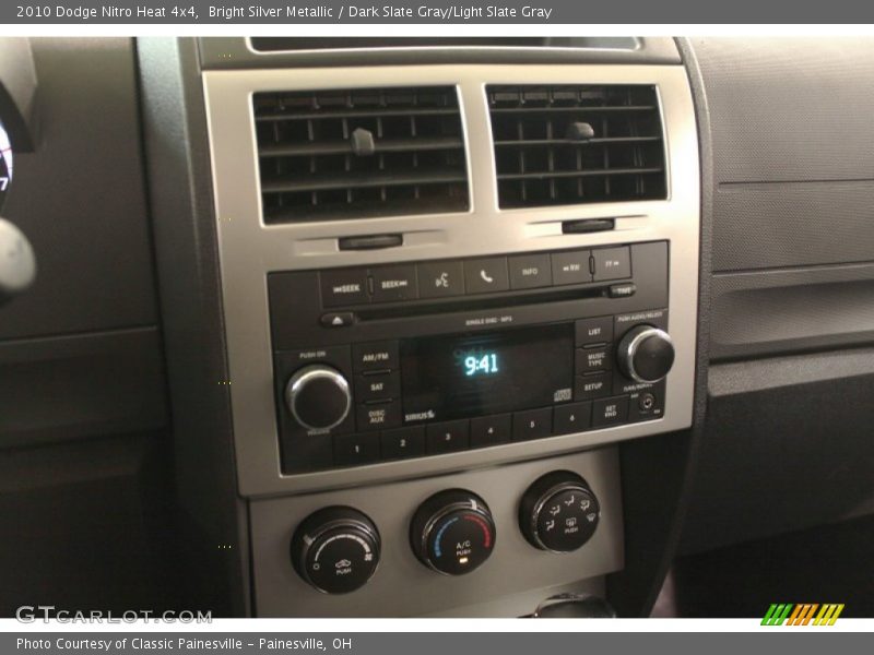 Bright Silver Metallic / Dark Slate Gray/Light Slate Gray 2010 Dodge Nitro Heat 4x4