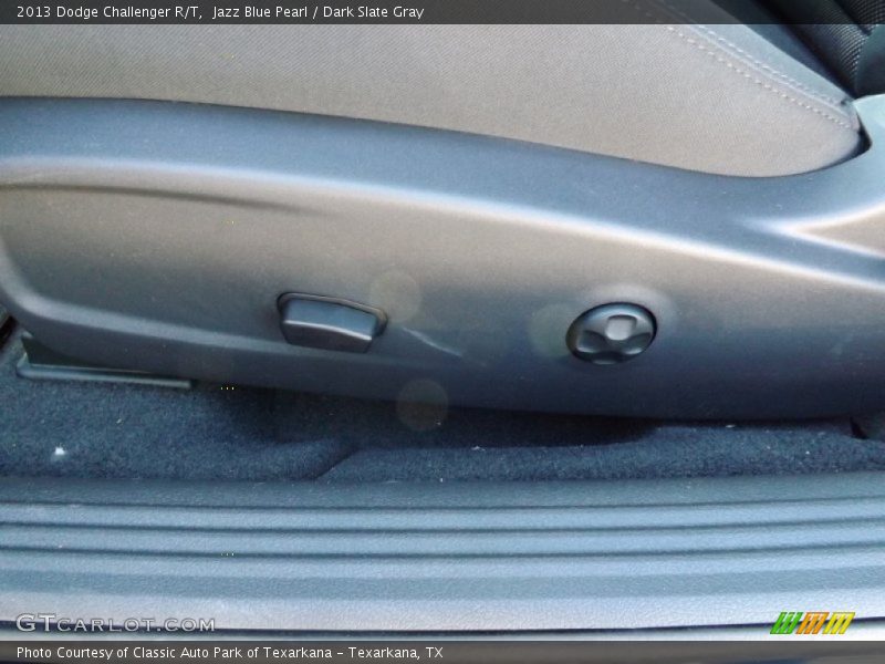Jazz Blue Pearl / Dark Slate Gray 2013 Dodge Challenger R/T