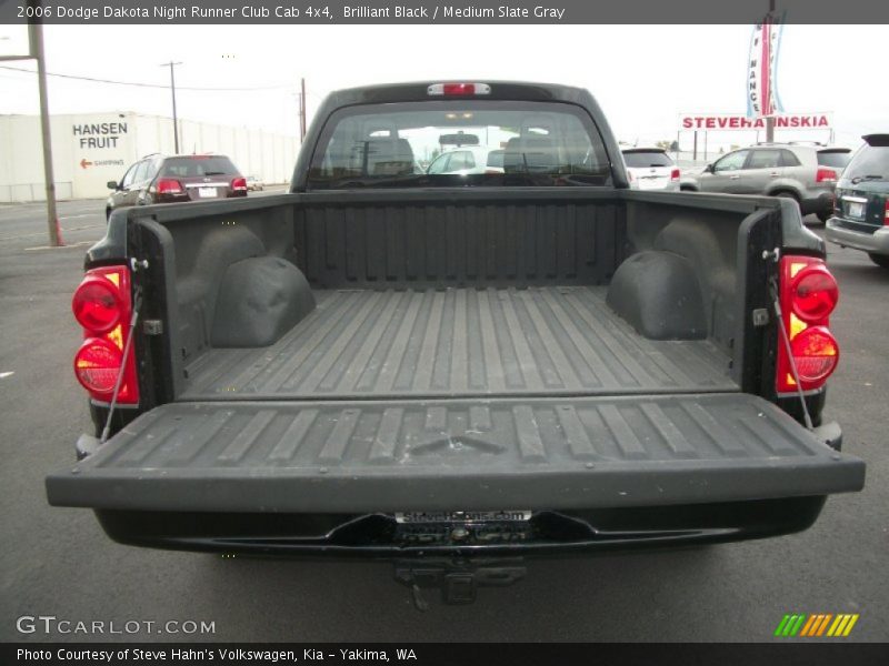  2006 Dakota Night Runner Club Cab 4x4 Trunk