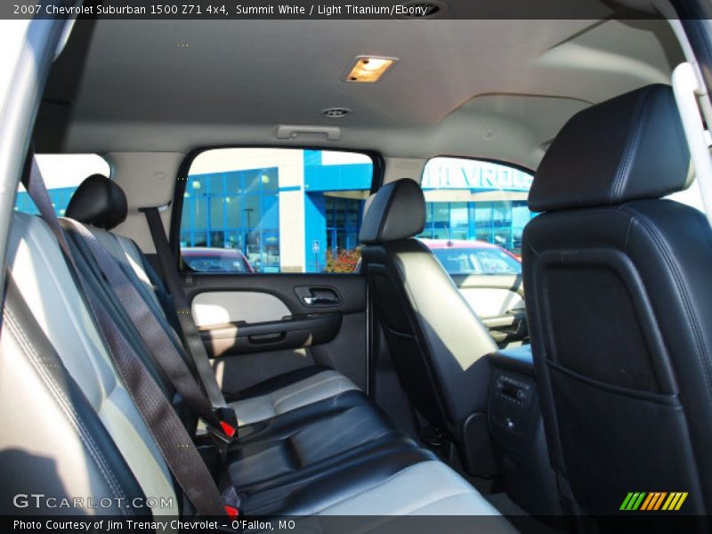 Summit White / Light Titanium/Ebony 2007 Chevrolet Suburban 1500 Z71 4x4