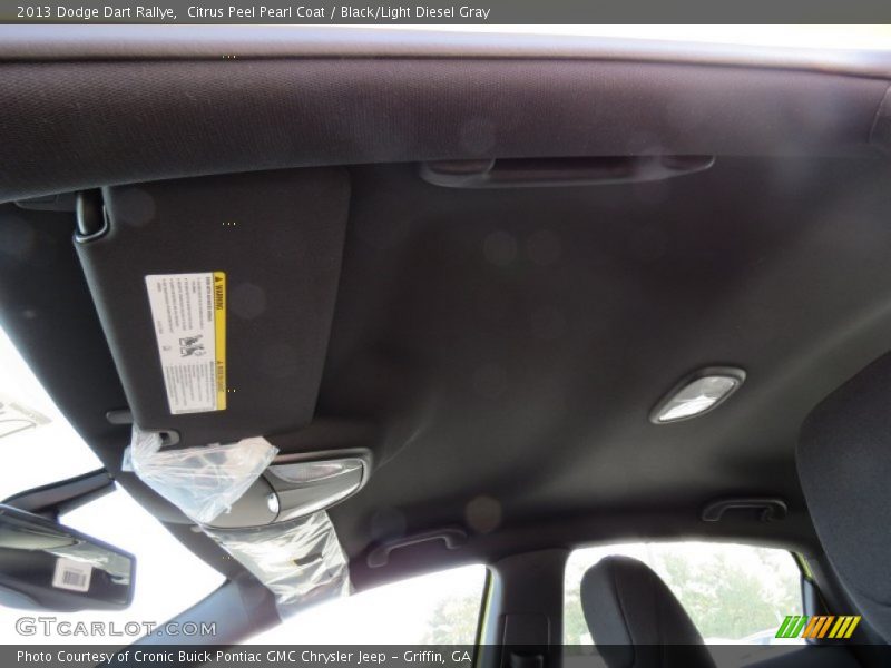 Citrus Peel Pearl Coat / Black/Light Diesel Gray 2013 Dodge Dart Rallye