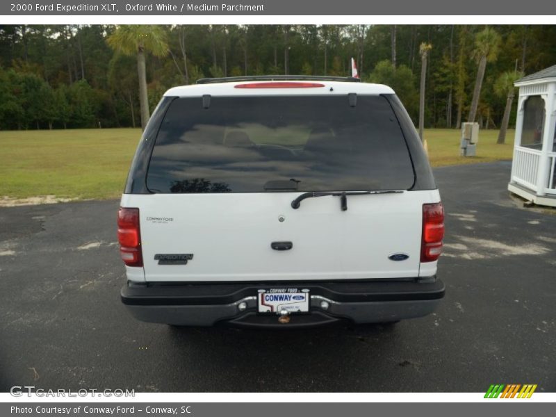 Oxford White / Medium Parchment 2000 Ford Expedition XLT