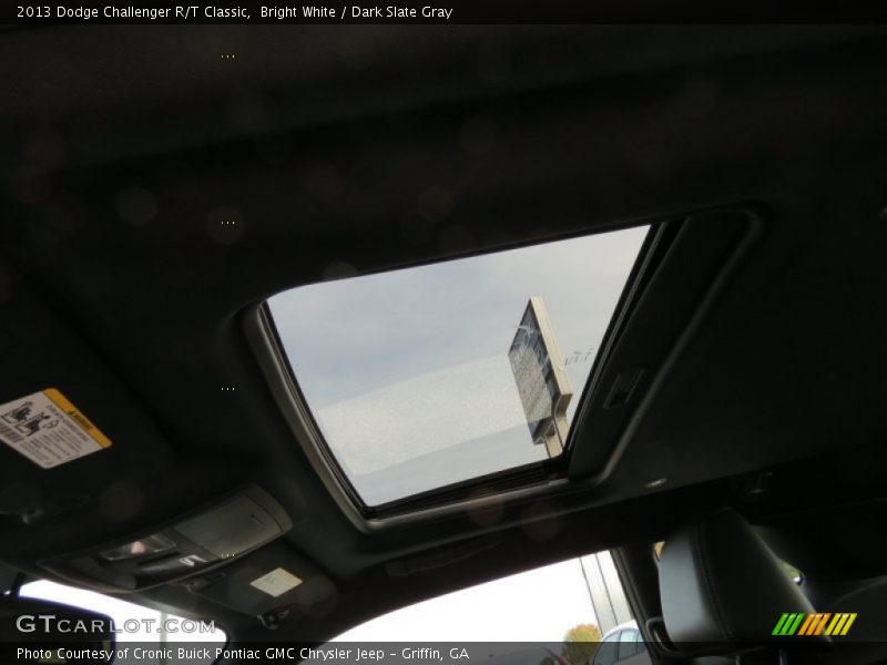 Bright White / Dark Slate Gray 2013 Dodge Challenger R/T Classic