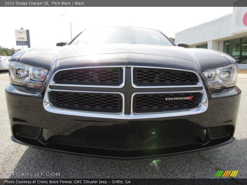 Pitch Black / Black 2013 Dodge Charger SE