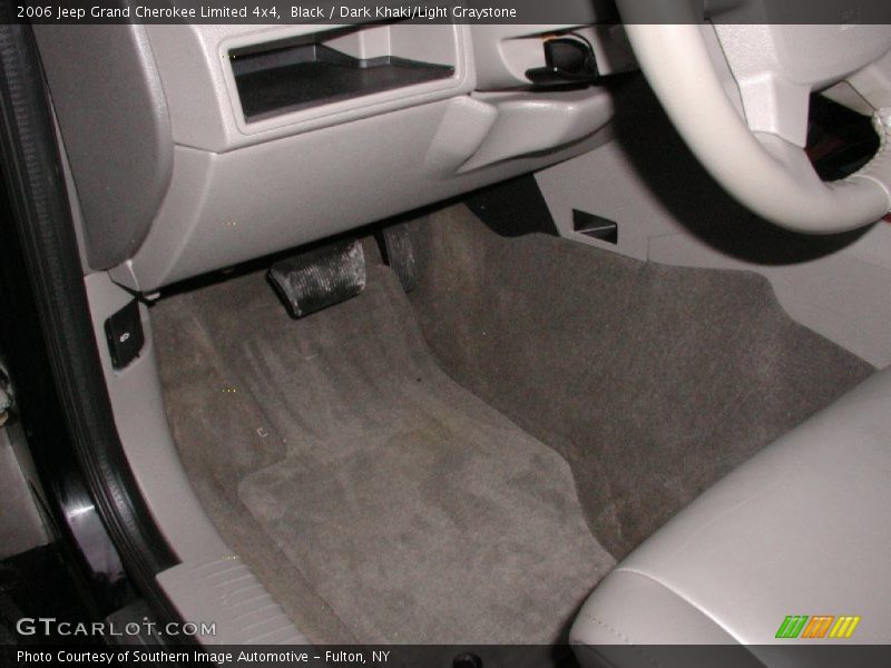 Black / Dark Khaki/Light Graystone 2006 Jeep Grand Cherokee Limited 4x4
