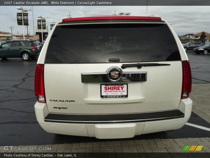 White Diamond / Cocoa/Light Cashmere 2007 Cadillac Escalade AWD