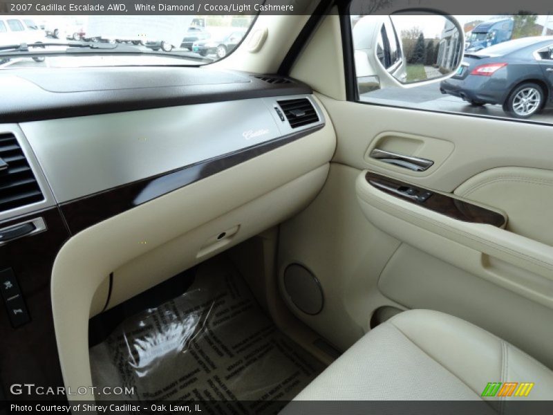 White Diamond / Cocoa/Light Cashmere 2007 Cadillac Escalade AWD