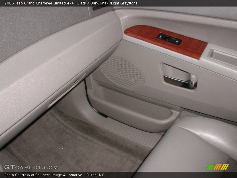 Black / Dark Khaki/Light Graystone 2006 Jeep Grand Cherokee Limited 4x4