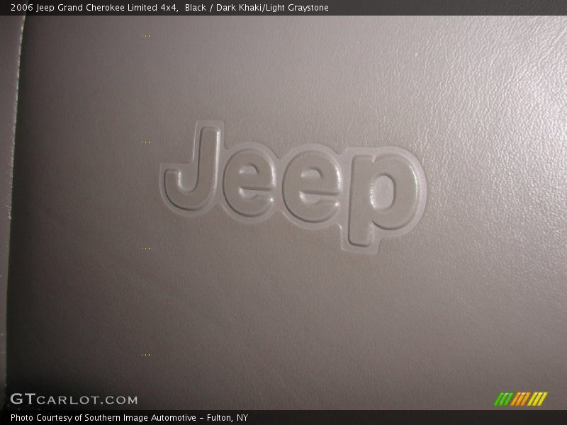 Black / Dark Khaki/Light Graystone 2006 Jeep Grand Cherokee Limited 4x4