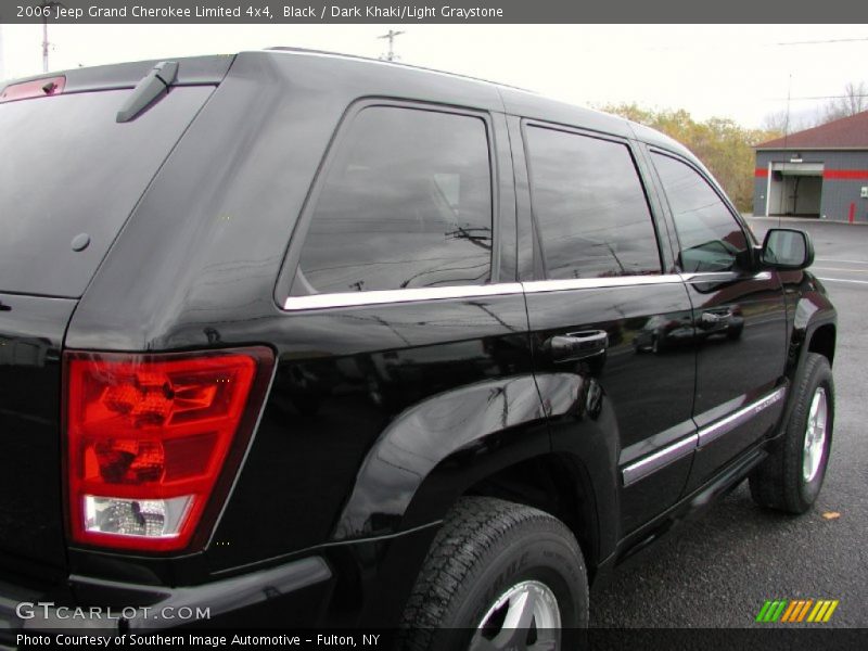 Black / Dark Khaki/Light Graystone 2006 Jeep Grand Cherokee Limited 4x4