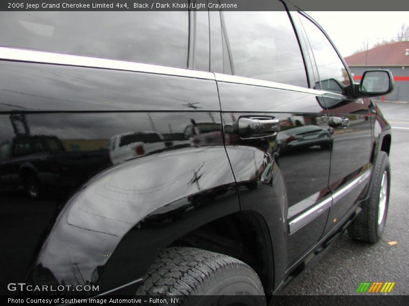 Black / Dark Khaki/Light Graystone 2006 Jeep Grand Cherokee Limited 4x4