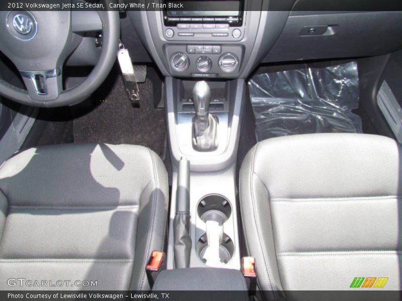 Candy White / Titan Black 2012 Volkswagen Jetta SE Sedan