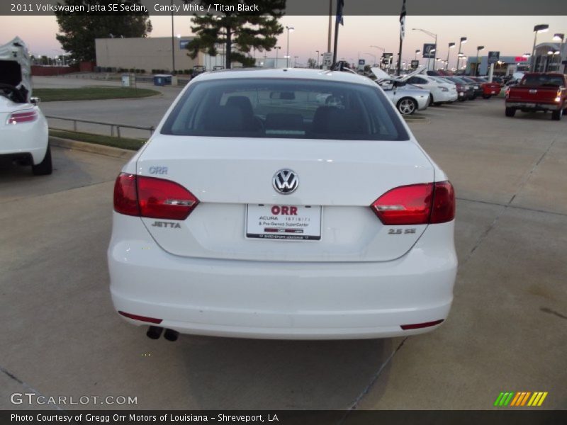 Candy White / Titan Black 2011 Volkswagen Jetta SE Sedan