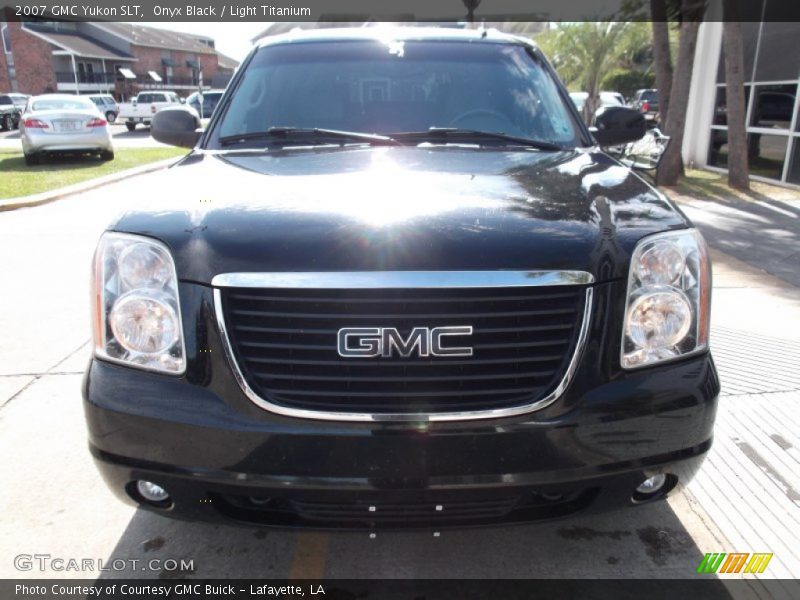 Onyx Black / Light Titanium 2007 GMC Yukon SLT
