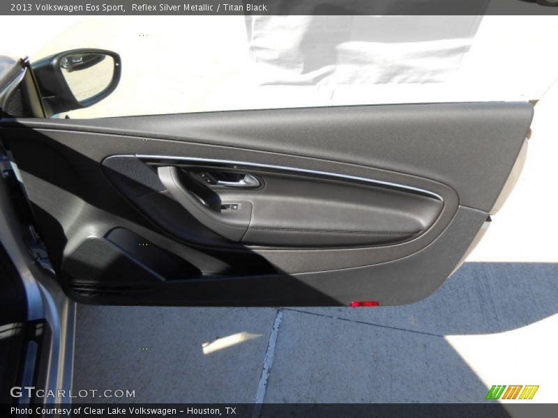 Reflex Silver Metallic / Titan Black 2013 Volkswagen Eos Sport