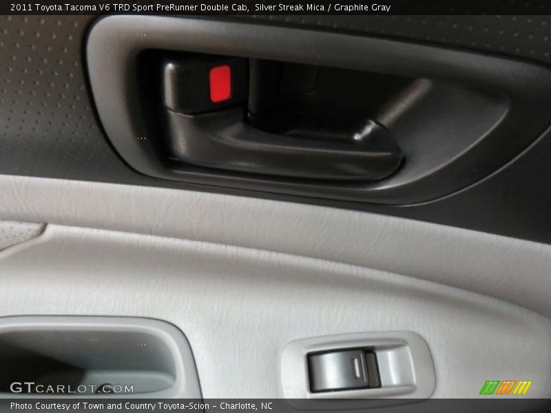 Silver Streak Mica / Graphite Gray 2011 Toyota Tacoma V6 TRD Sport PreRunner Double Cab
