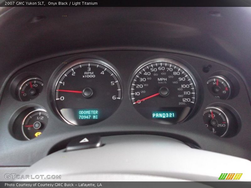 Onyx Black / Light Titanium 2007 GMC Yukon SLT