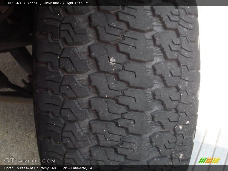 Onyx Black / Light Titanium 2007 GMC Yukon SLT