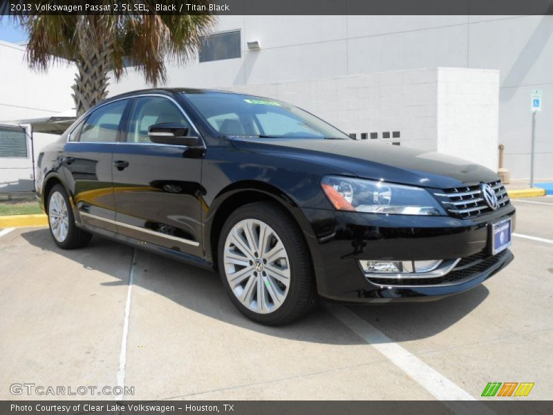 Black / Titan Black 2013 Volkswagen Passat 2.5L SEL