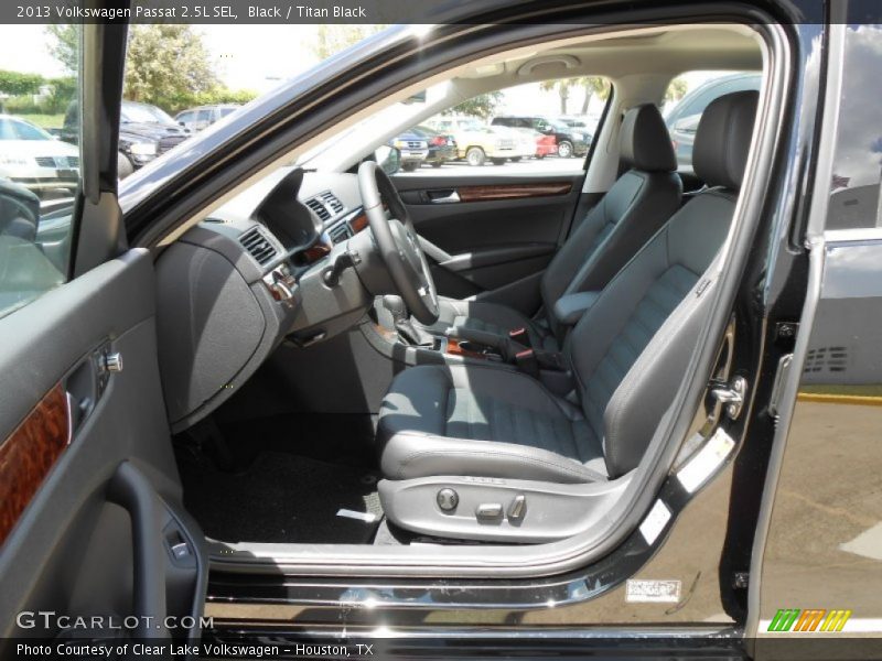 Black / Titan Black 2013 Volkswagen Passat 2.5L SEL