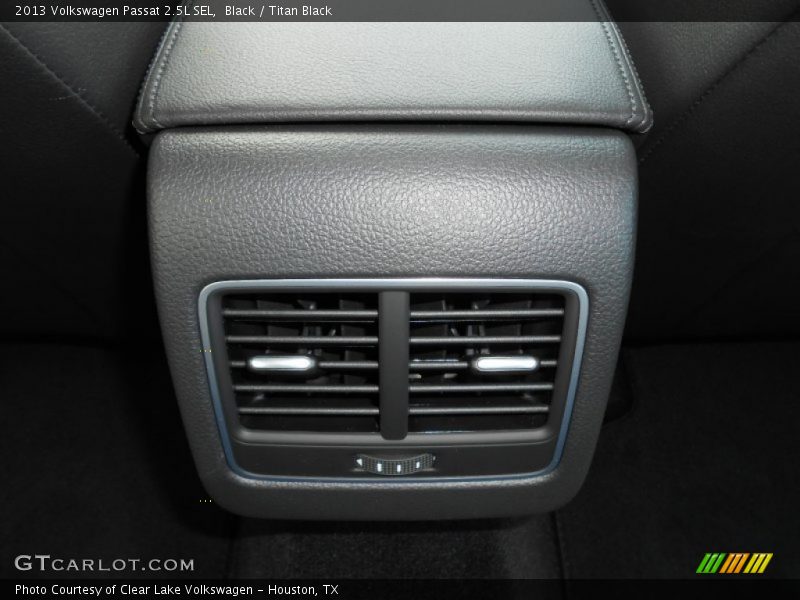 Black / Titan Black 2013 Volkswagen Passat 2.5L SEL