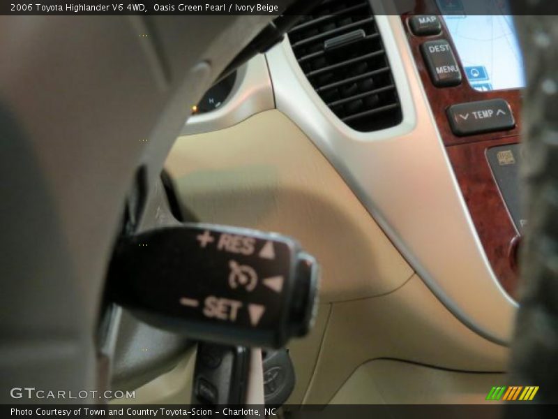 Oasis Green Pearl / Ivory Beige 2006 Toyota Highlander V6 4WD