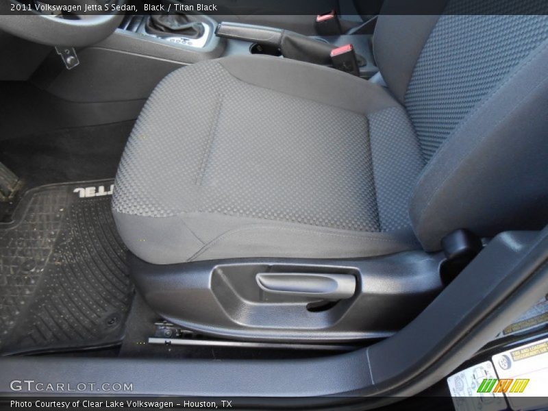 Black / Titan Black 2011 Volkswagen Jetta S Sedan