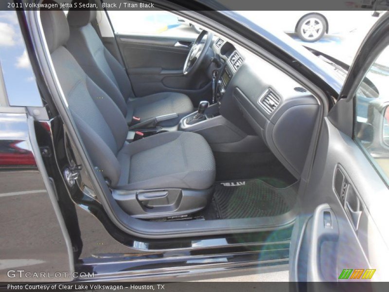 Black / Titan Black 2011 Volkswagen Jetta S Sedan