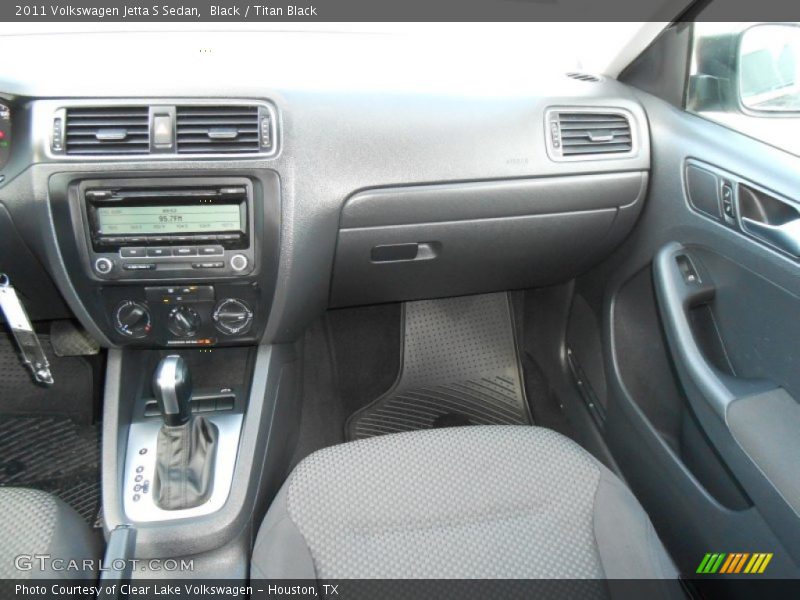 Black / Titan Black 2011 Volkswagen Jetta S Sedan