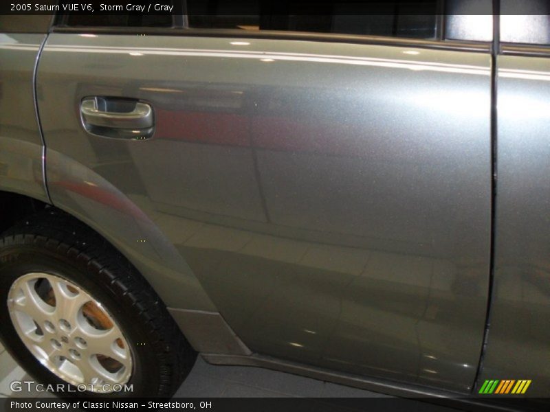 Storm Gray / Gray 2005 Saturn VUE V6