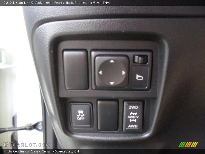 White Pearl / Black/Red Leather/Silver Trim 2012 Nissan Juke SL AWD