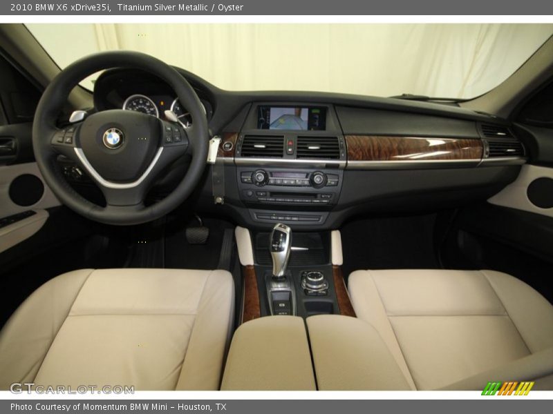 Dashboard of 2010 X6 xDrive35i