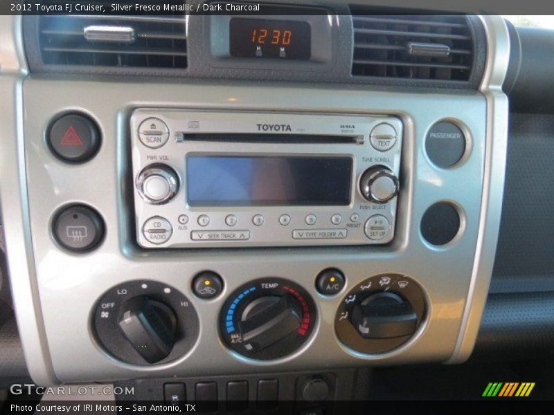 Silver Fresco Metallic / Dark Charcoal 2012 Toyota FJ Cruiser