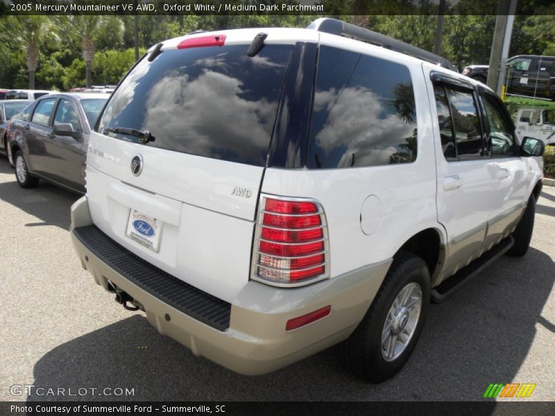 Oxford White / Medium Dark Parchment 2005 Mercury Mountaineer V6 AWD