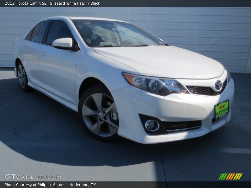 Blizzard White Pearl / Black 2012 Toyota Camry SE