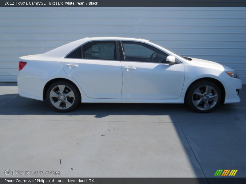 Blizzard White Pearl / Black 2012 Toyota Camry SE