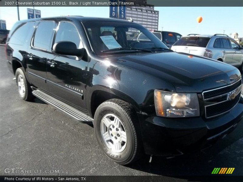 Black / Light Titanium/Dark Titanium 2007 Chevrolet Suburban 1500 LS