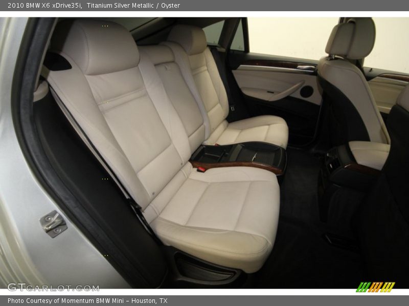 Rear Seat of 2010 X6 xDrive35i
