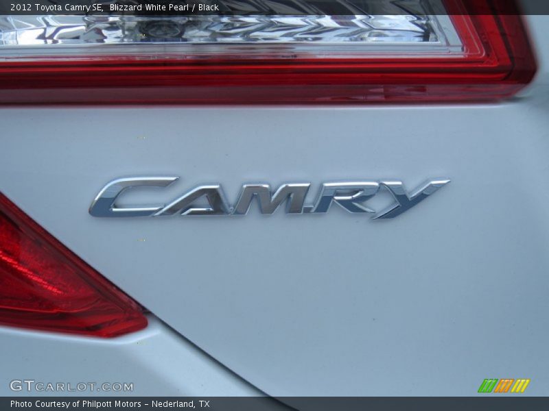 Blizzard White Pearl / Black 2012 Toyota Camry SE