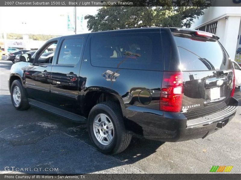 Black / Light Titanium/Dark Titanium 2007 Chevrolet Suburban 1500 LS