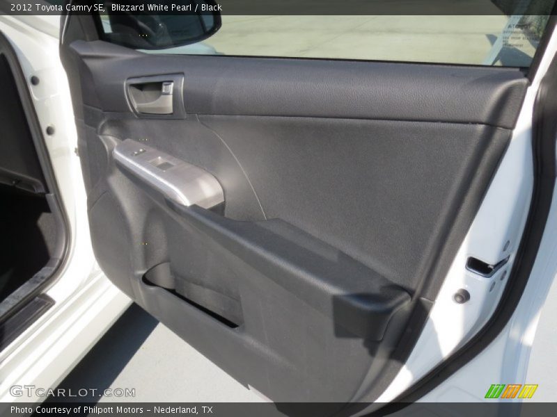 Blizzard White Pearl / Black 2012 Toyota Camry SE