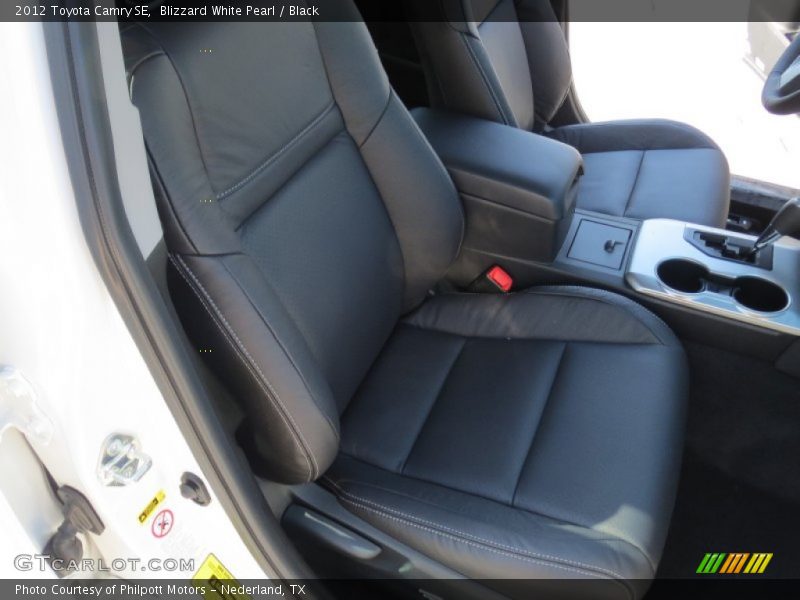 Blizzard White Pearl / Black 2012 Toyota Camry SE