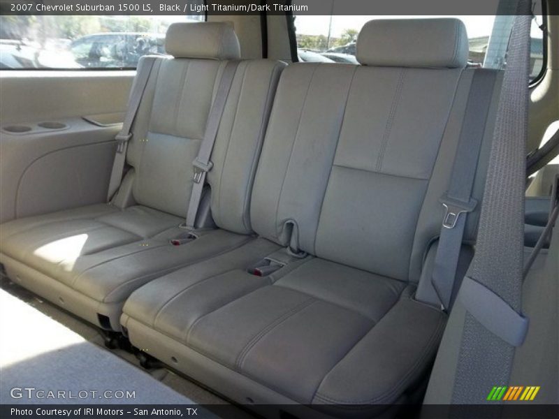Black / Light Titanium/Dark Titanium 2007 Chevrolet Suburban 1500 LS