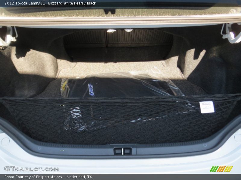 Blizzard White Pearl / Black 2012 Toyota Camry SE