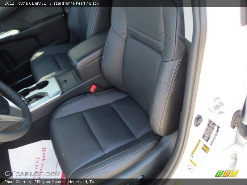 Blizzard White Pearl / Black 2012 Toyota Camry SE