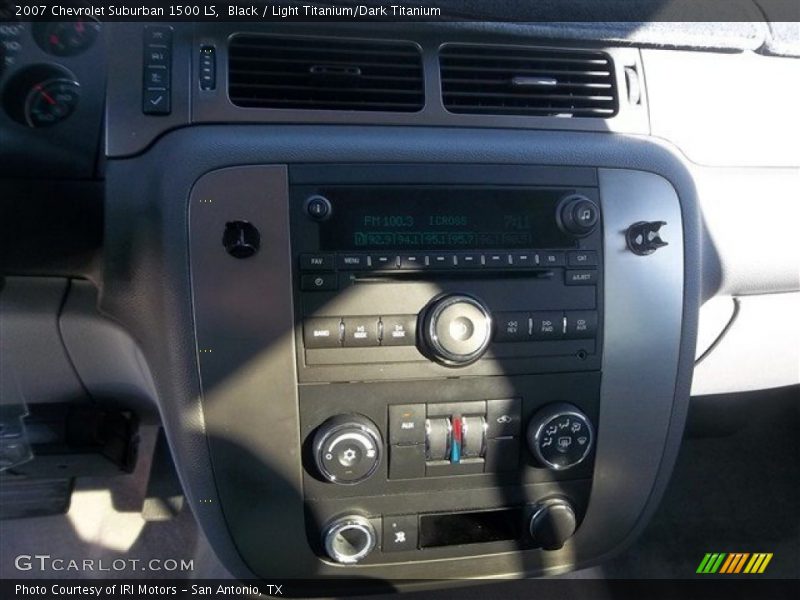Black / Light Titanium/Dark Titanium 2007 Chevrolet Suburban 1500 LS